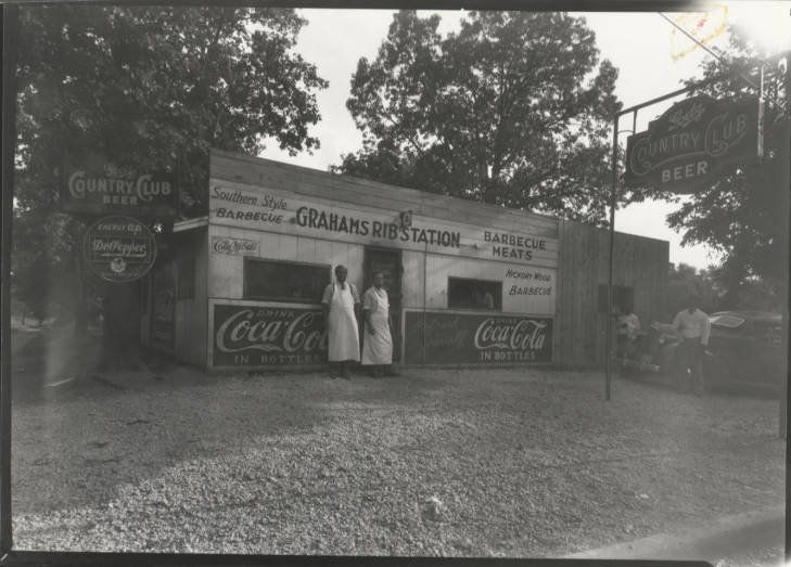 historic black and white photo of graham's ribs restaurant